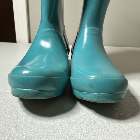 Hunter Original Kids Gloss Rubber Rain Boots - Picture 4 of 10